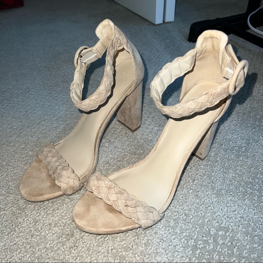 Wild Dive Cream High Heels